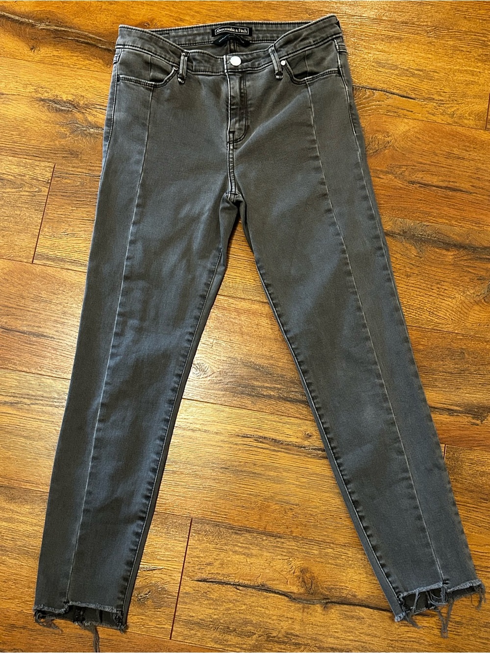 Abercrombie & Fitch Women’s W 27 L 26 R Gray High-Rise Skinny Jeans Distressed